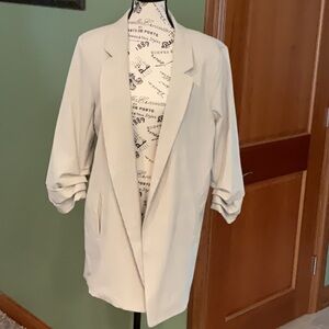 Cream Blazer with Classic Lapel and Relaxed Fit